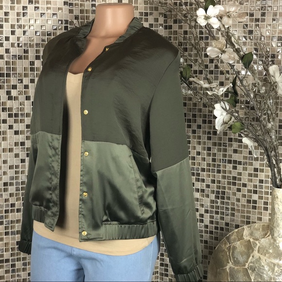 GUESS Olive Green Button Up Jacket - Picture 2 of 7